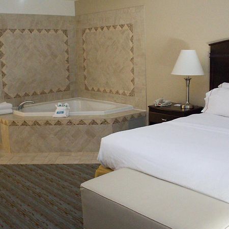 Holiday Inn Express West Jefferson By Ihg Екстериор снимка