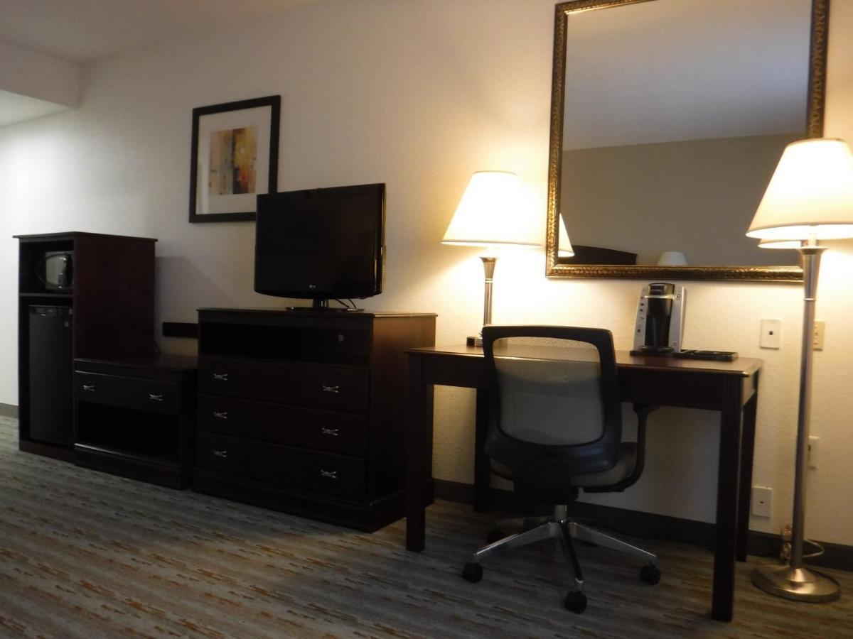 Holiday Inn Express West Jefferson By Ihg Екстериор снимка