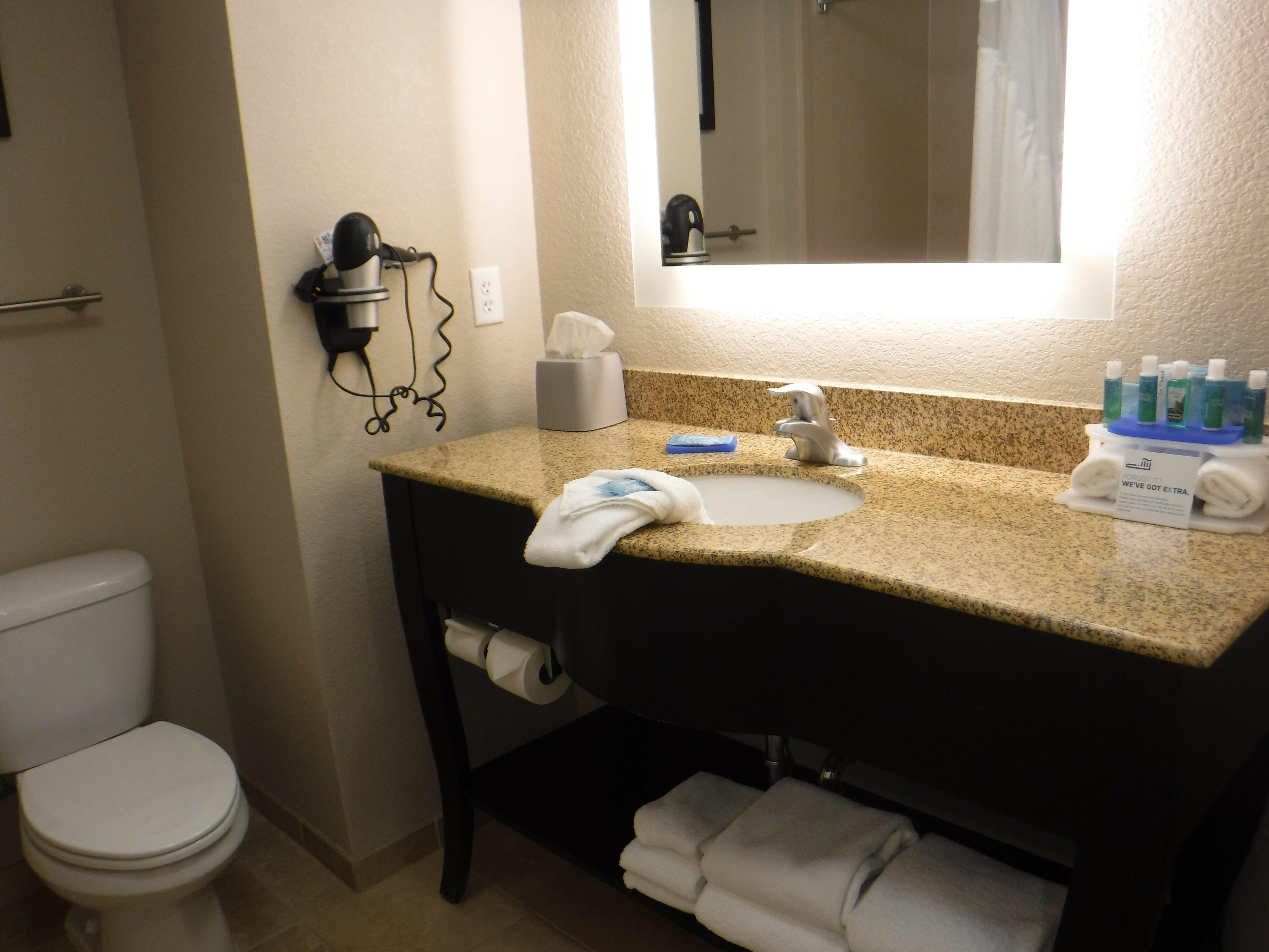 Holiday Inn Express West Jefferson By Ihg Екстериор снимка