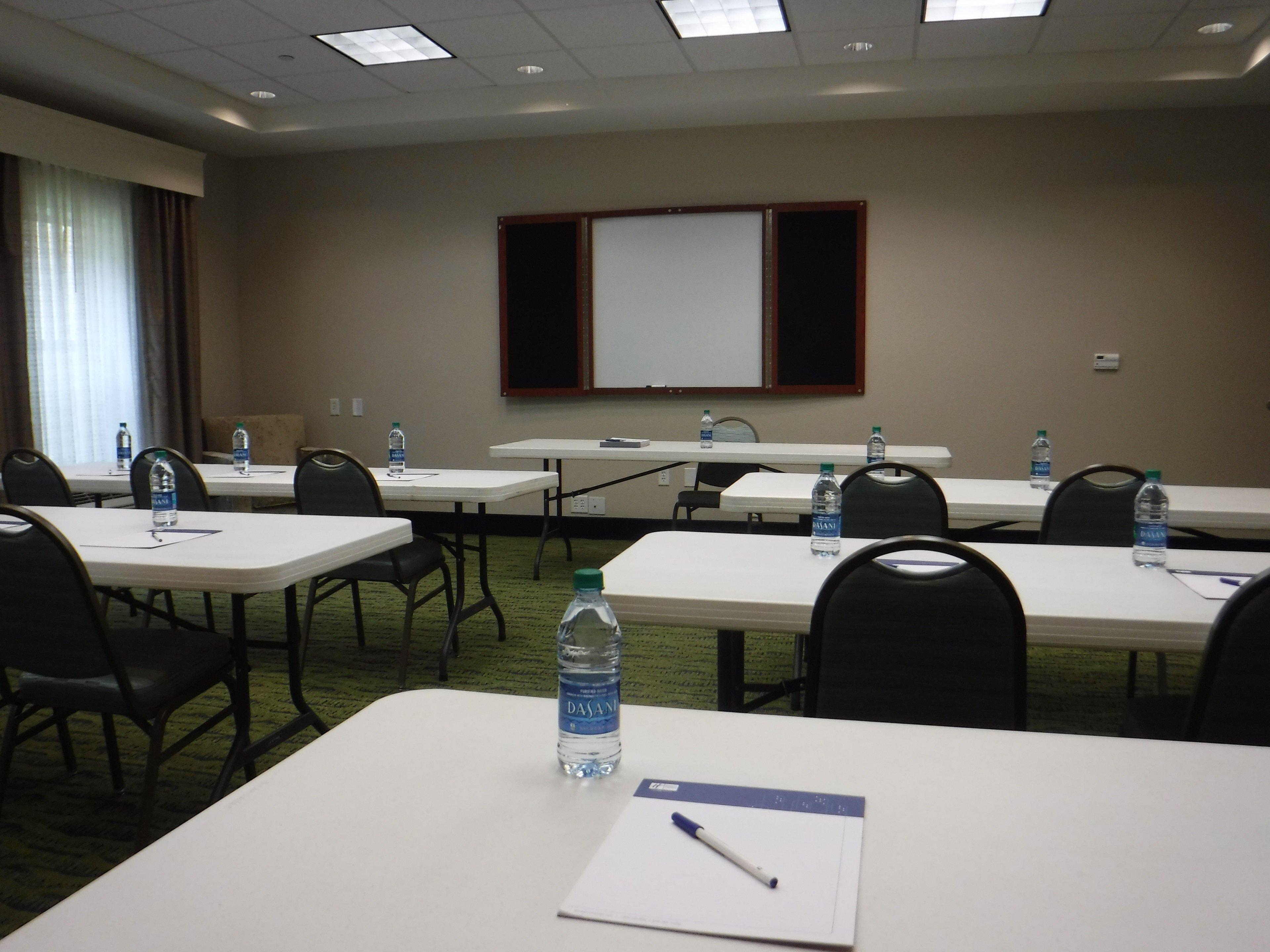 Holiday Inn Express West Jefferson By Ihg Екстериор снимка