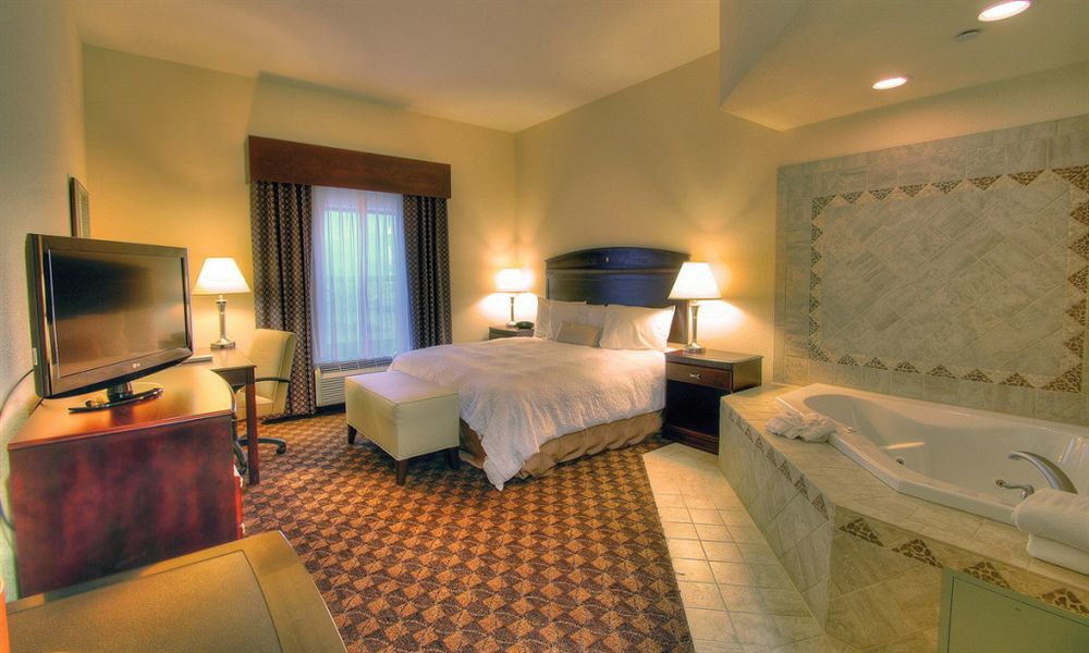 Holiday Inn Express West Jefferson By Ihg Стая снимка