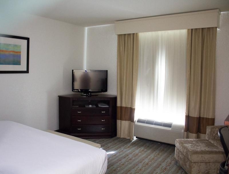 Holiday Inn Express West Jefferson By Ihg Екстериор снимка
