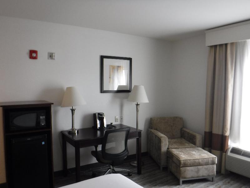 Holiday Inn Express West Jefferson By Ihg Екстериор снимка