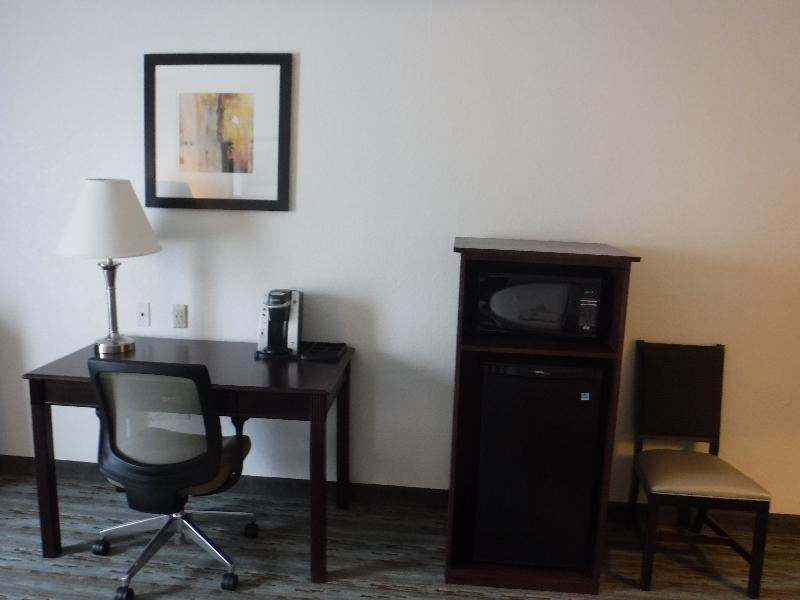 Holiday Inn Express West Jefferson By Ihg Екстериор снимка